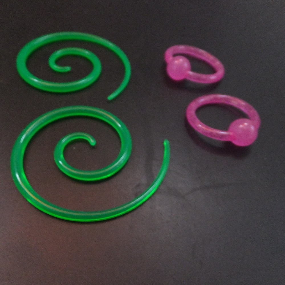 12g earrings